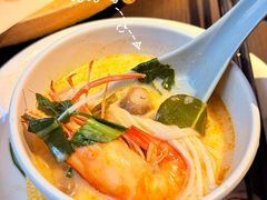 -大头虾越式风味餐厅(光明广场店)