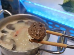 -红鼎豆捞·非遗鲍皇汤火锅(宝丰路店)