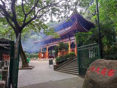 -灵岩山风景区