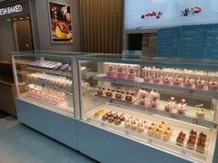 面包甜点陈列柜-好利来(四季青店)