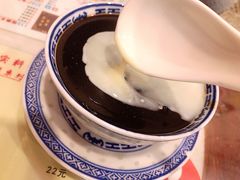 蜂蜜龟苓膏-广信牛奶甜品世家(台东店)