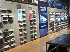 -adidas(滔搏朝阳大悦城店)