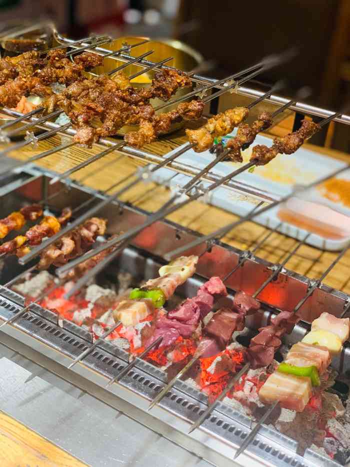 河坝烧烤串城(银亭路店)