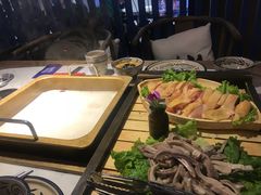-尚尚仙·酸汤猪手·猪肚鸡火锅(华联万柳购物中心店)