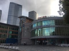 -小海豚国际游泳培训中心(浦东塘桥店)