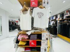 -优衣库(重庆星光时代广场店)