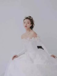 -Renee芮亦婚纱(原丽莎)