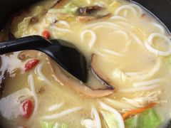 -过桥缘·过桥米线(大华虎城嘉年华店)