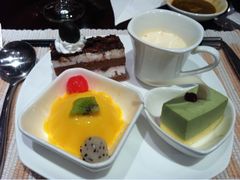 -荣誉国际酒店-云顶旋转餐厅