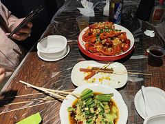 -老街烧烤大排档·地道湖北菜·龙虾馆(汉口火车站店)