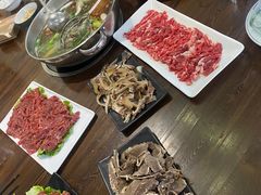 -乡土黄·鲜牛肉火锅·小龙虾(兴业街店)