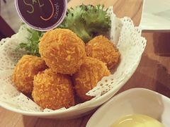 -莓园冰淇淋店