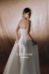 -Lady  Jane高端婚纱礼服馆