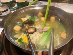 -润园四季椰子鸡火锅(卓越INTOWN店)