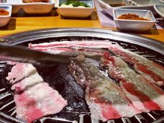 -唯成•韩国炭火烤肉 유성고기