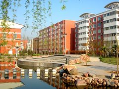 -郑州枫杨外国语学校