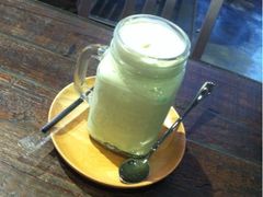 牛油果奶昔-MIKAKU(万达广场上海宝山店)