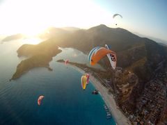 -费特希耶滑翔伞