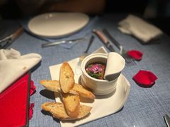 -弦月窗LUNETTE BY AMANDA(复兴路店)