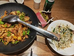 -聚鑫朋酸菜肥肠(文艺路口店)