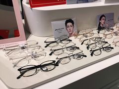 -沫芮眼镜·蔡司官方授权店(人民广场店)