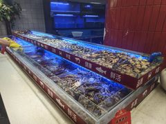 -四囍码头海鲜烧烤自助火锅(外滩南京东路悦荟广场店)