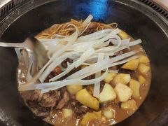 -万里闯关东铁锅炖菜馆(高新旗舰店)