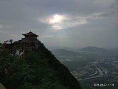 -鸡鸣山旅游景区