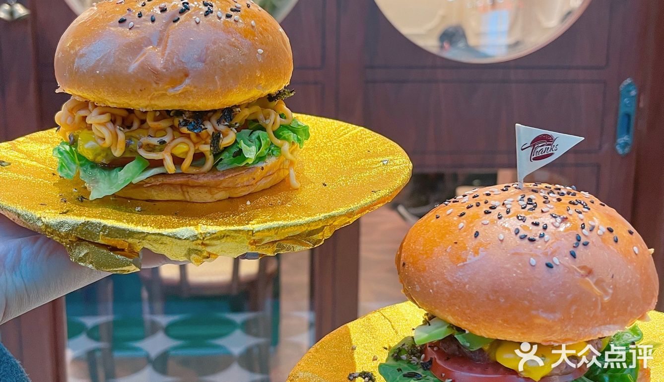 万物皆可火鸡面⁉️ 温州也有火鸡面汉堡了