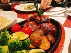 -WOLFGANG PUCK KITCHEN & BAR(迪士尼小镇店)