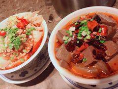 -沪小二炭火蛙锅(淮海中路美食不夜城店)
