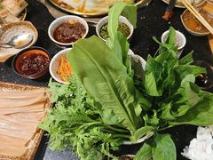 -顶顶汤火牛排火锅·经典铜锅涮肉