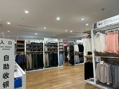 -优衣库(上海虹口龙之梦店)