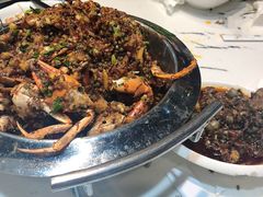 -凤凰路何眼镜香辣蟹(花果园店)