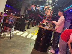 -UP嘻哈酒吧(粉巢店)