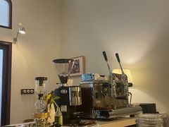 -Café Monson