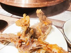 -虾弄弄海派小龙虾·牛羊蝎子火锅