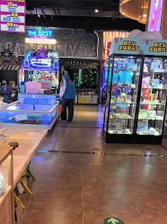 -卡通尼乐园(荟聚中心店)