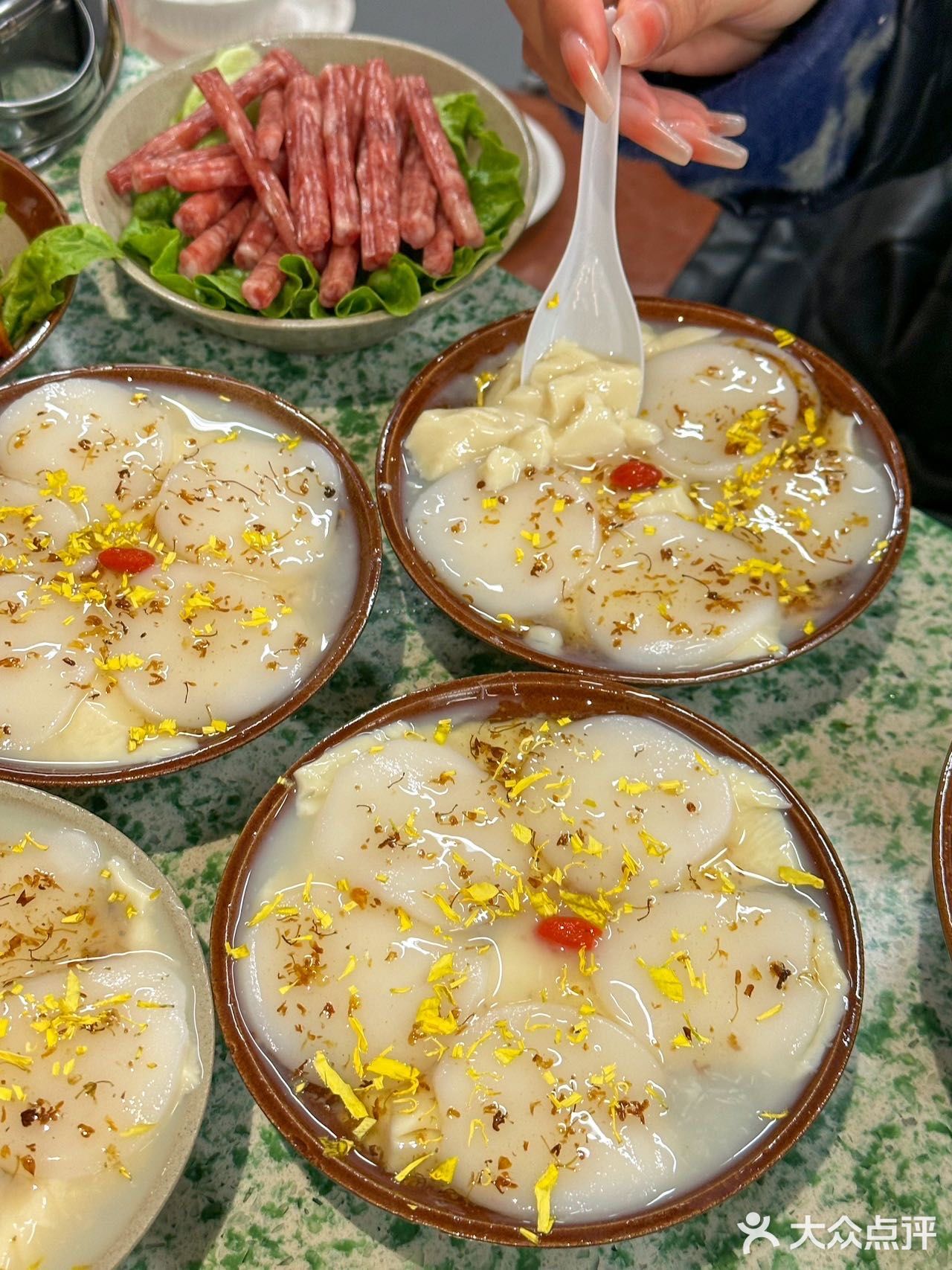 酒酿年糕冰豆花真的好好吃[流泪]