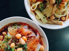 -烤肉小伙烤肉店