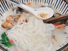 -鲜越鲜鱼粉(财富购物中心店)