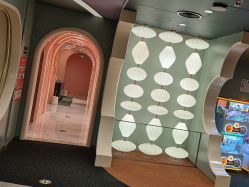 -奈尔宝家庭中心·国风主题·亲子餐厅(豫园商城店)