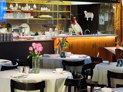 大堂-耶里夏丽·丝路新疆菜·清真食品(徐汇南丹东路臻选店)