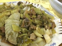 酸菜炒鸡杂-幽优农庄·森波拉特色本地农家菜