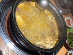 -一朵菌·野生菌探索家火锅(南亚店)