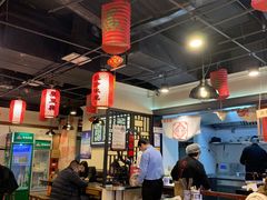 大堂-双燕楼·手工馄饨·汤面小吃(世纪汇店)