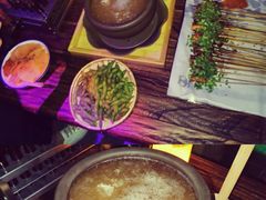 荷塘月色-贰麻酒馆(金山斗酒场店)