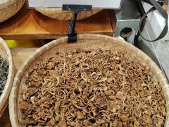 -粘豆包柴火铁锅炖