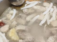 -喃喃椰·糟粕醋·椰子鸡火锅(七堡花园店)