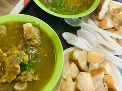 -东海岸人工湖美食村